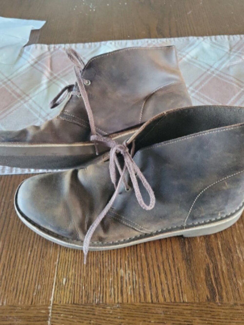 Men's size 11.5 Clark brand shoes